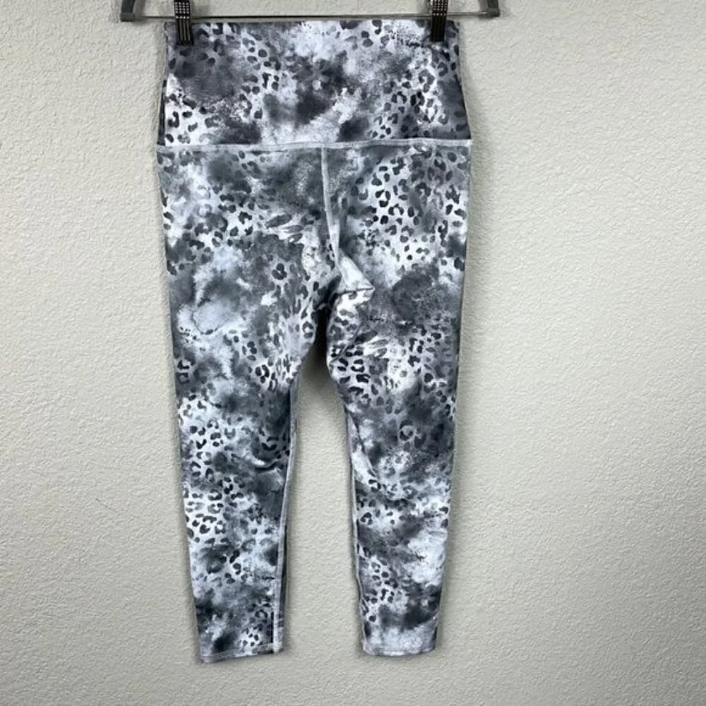 Evolution and Creation The Mia Legging White Gray Snow Leopard Animal Sz M